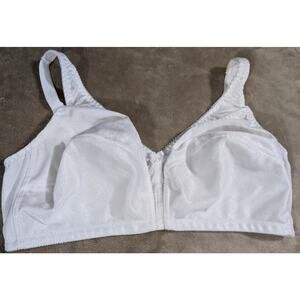 Secret Treasures No Wire Free 5411 Bra Plus Size 42D 42 D White Rear Close